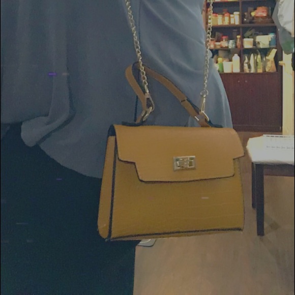 Handbag - Picture 2 of 4